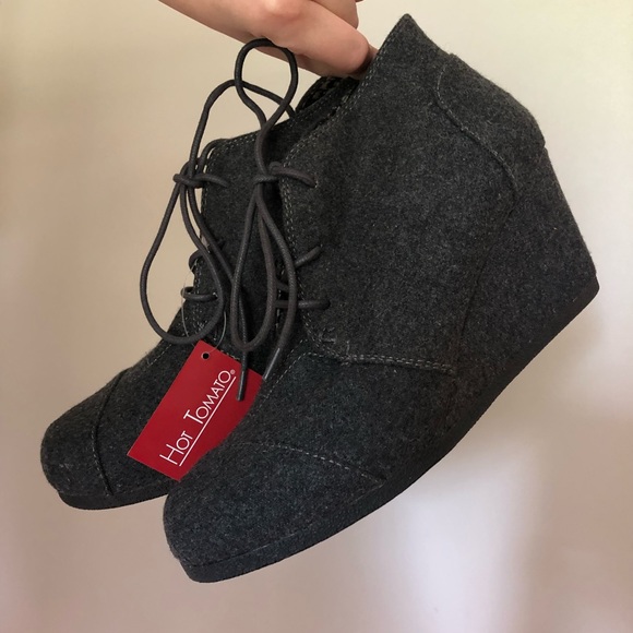 Gray Wool Wedges - Picture 2 of 7